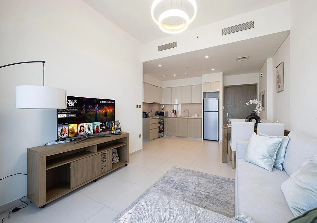 Elegant 1Br With Skyline Views In Downtown Dubai Apartment