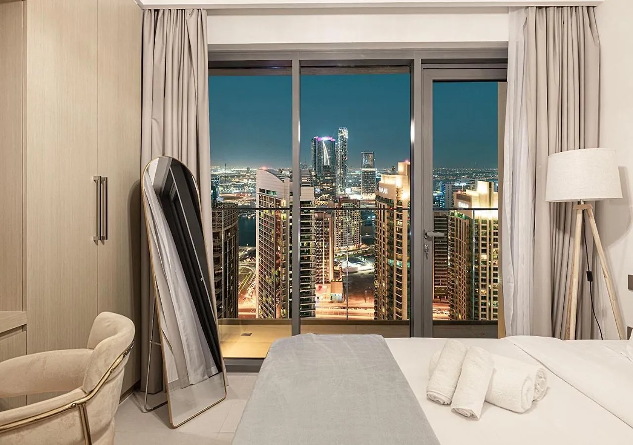 Elegant 1Br With Skyline Views In Downtown Dubai Apartment
