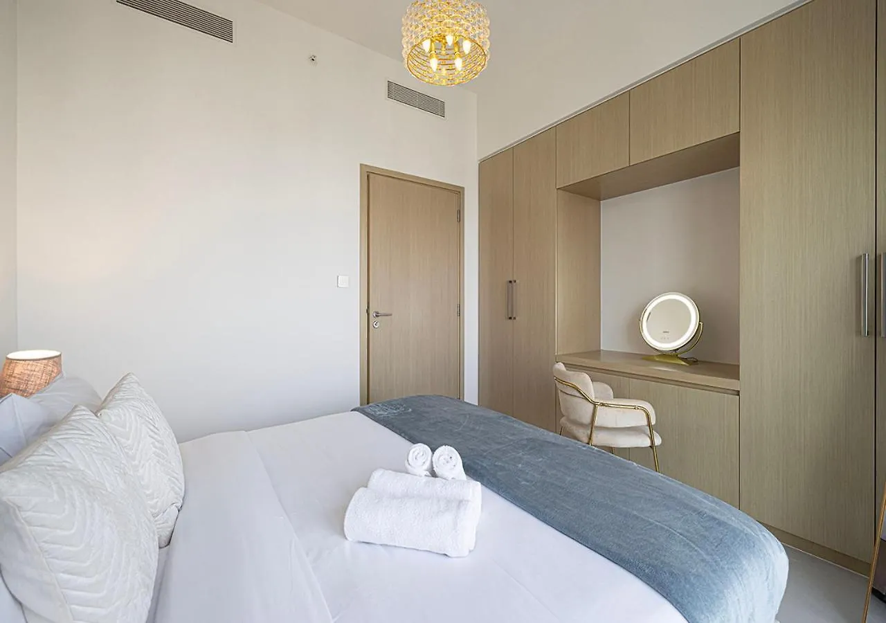 Elegant 1Br With Skyline Views In Downtown Dubai Apartment
